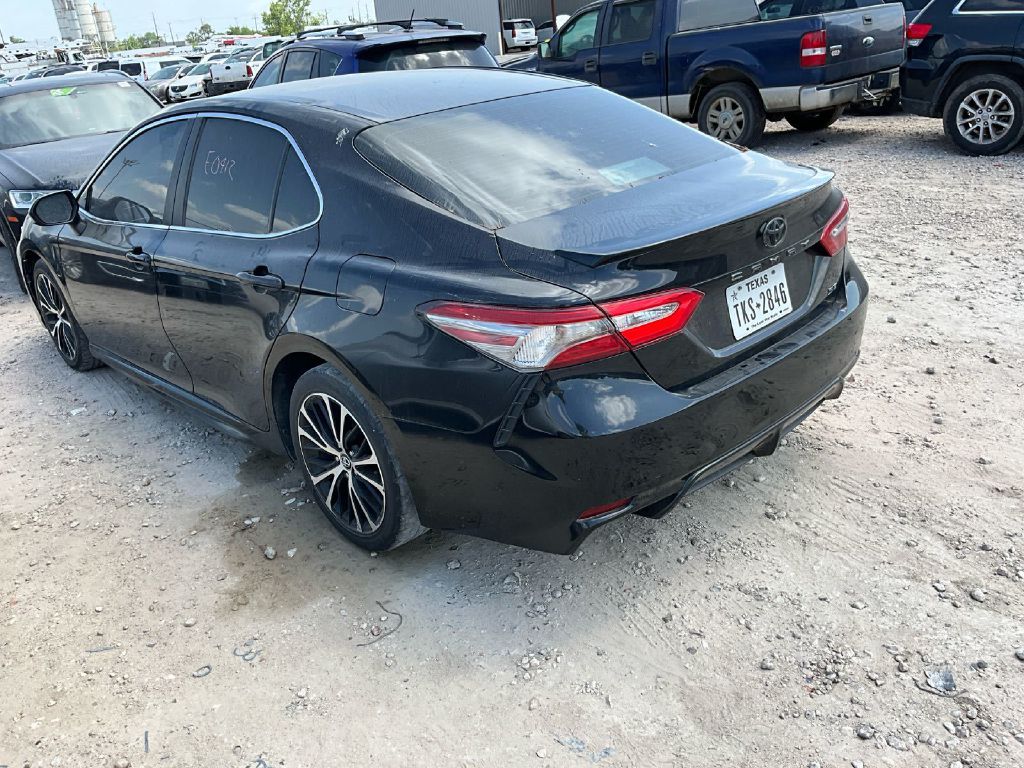 Photo 7 of this TOYOTA CAMRY