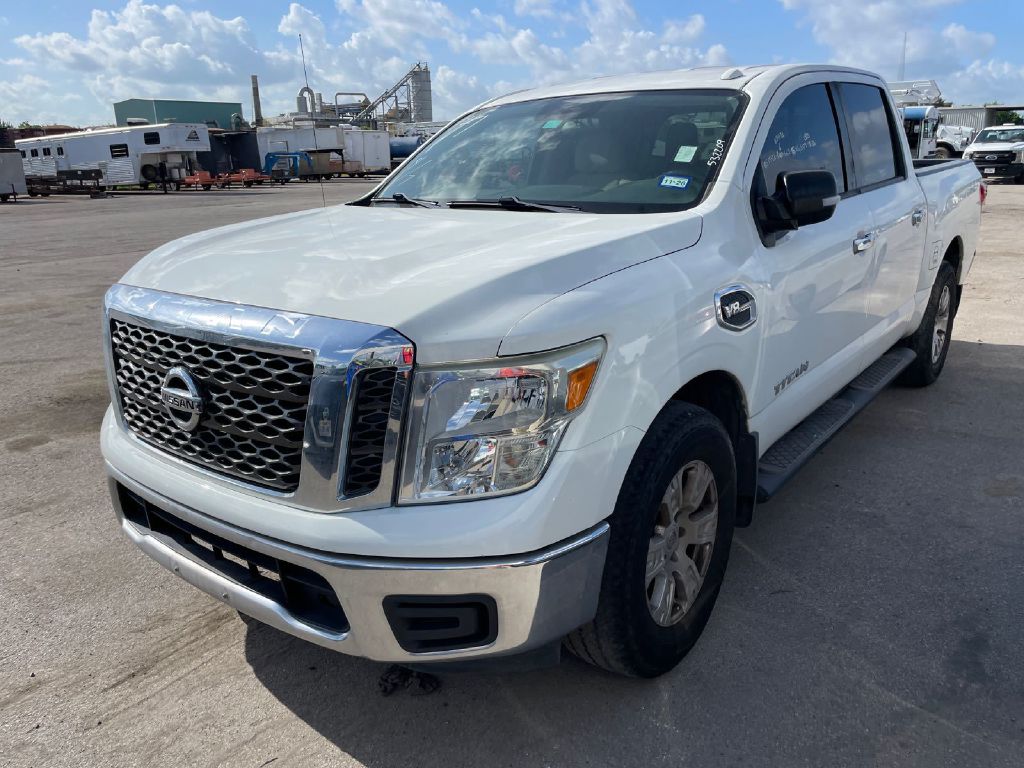 2017 NISSAN TITAN