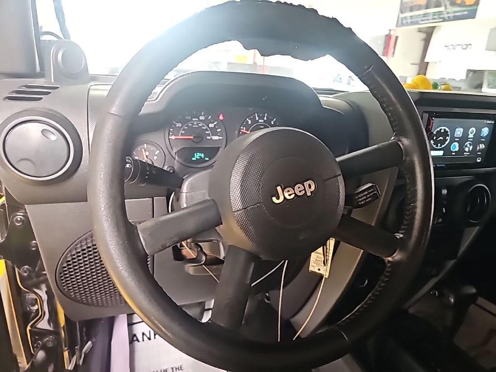 Photo 13 of this JEEP WRANGLER UNLIMI