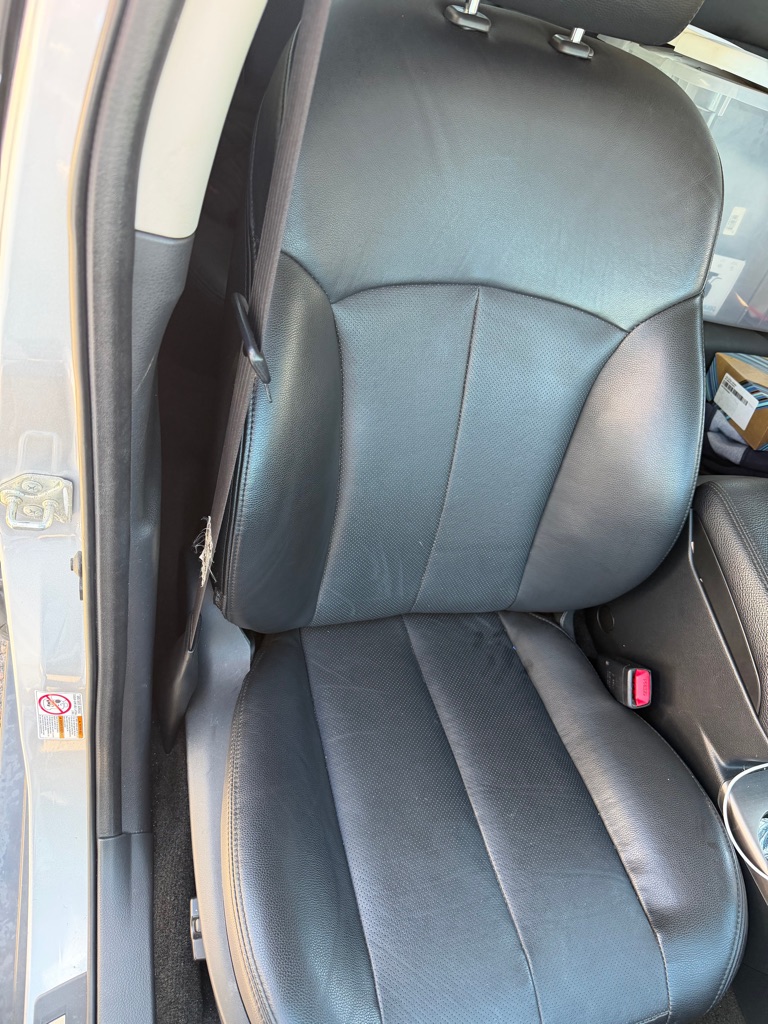 Photo 7 of this NISSAN LEAF