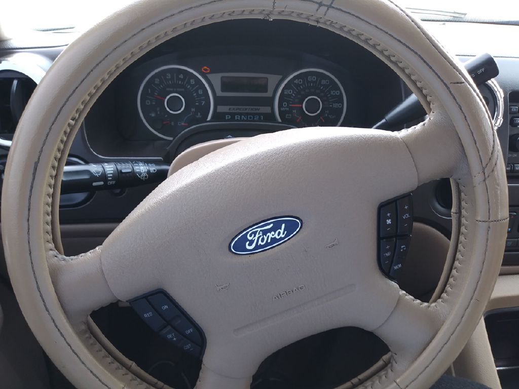 Photo 10 of this FORD EXPEDITION
