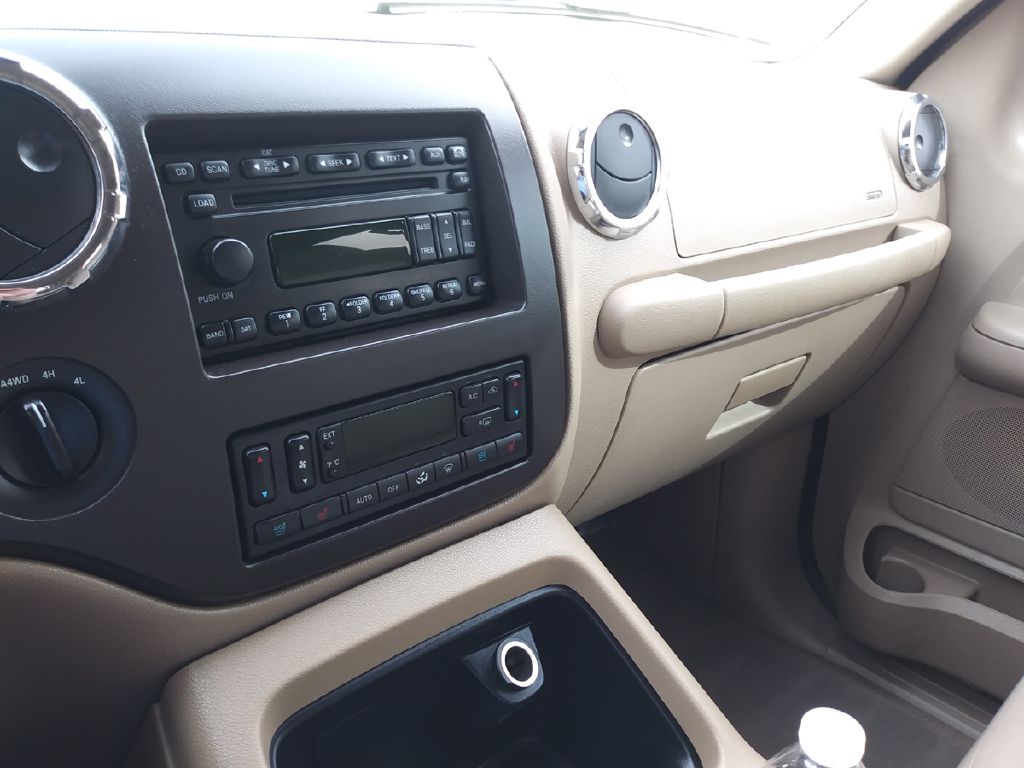 Photo 11 of this FORD EXPEDITION
