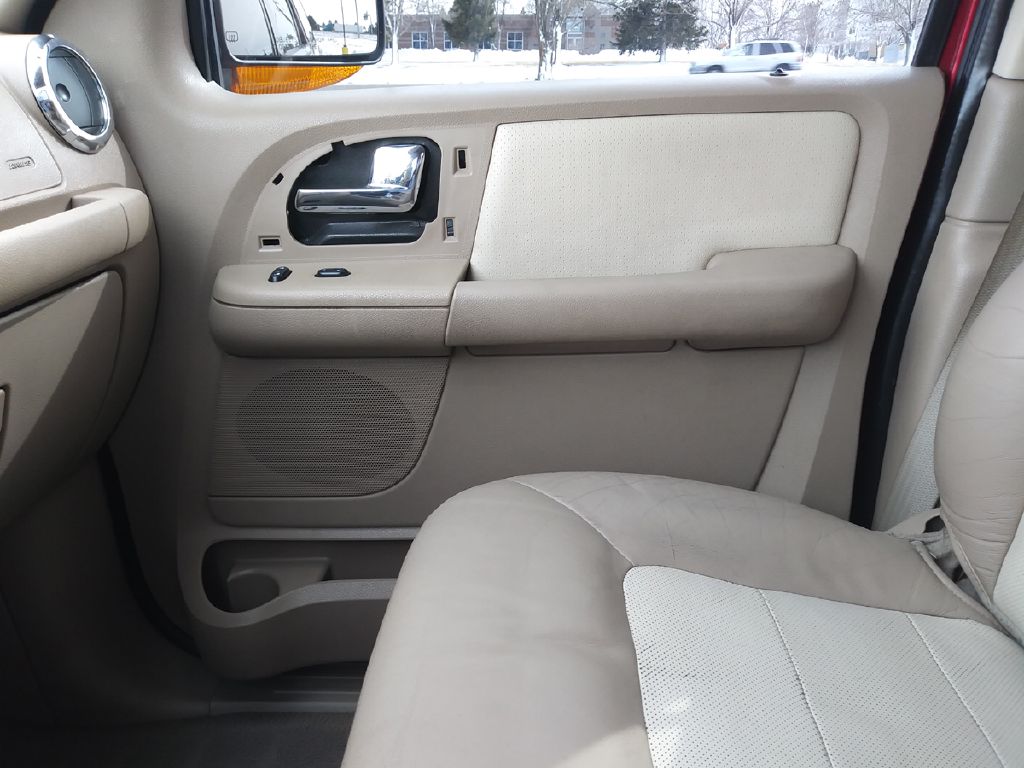 Photo 12 of this FORD EXPEDITION