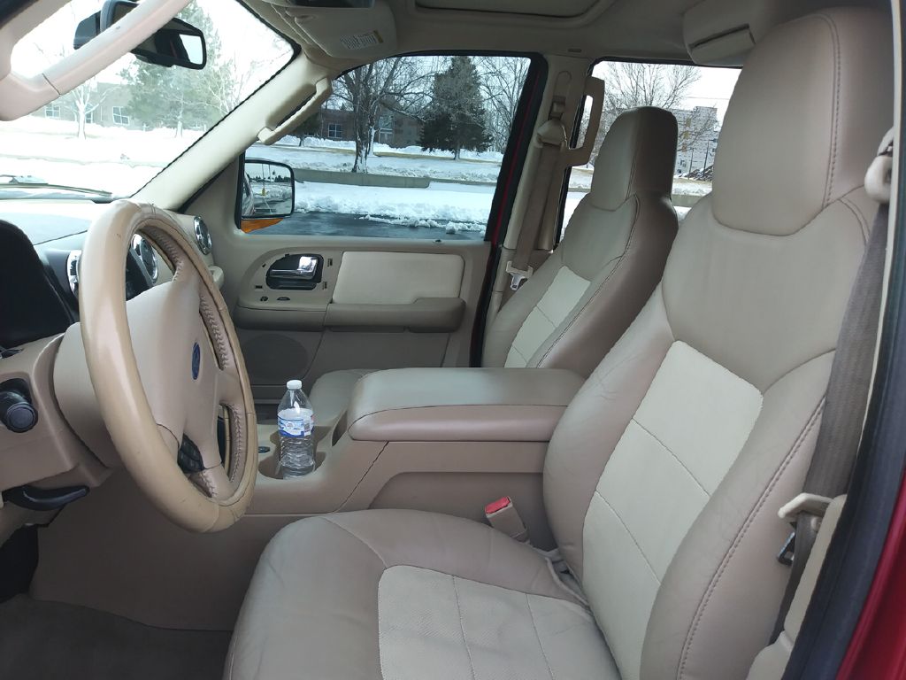 Photo 16 of this FORD EXPEDITION