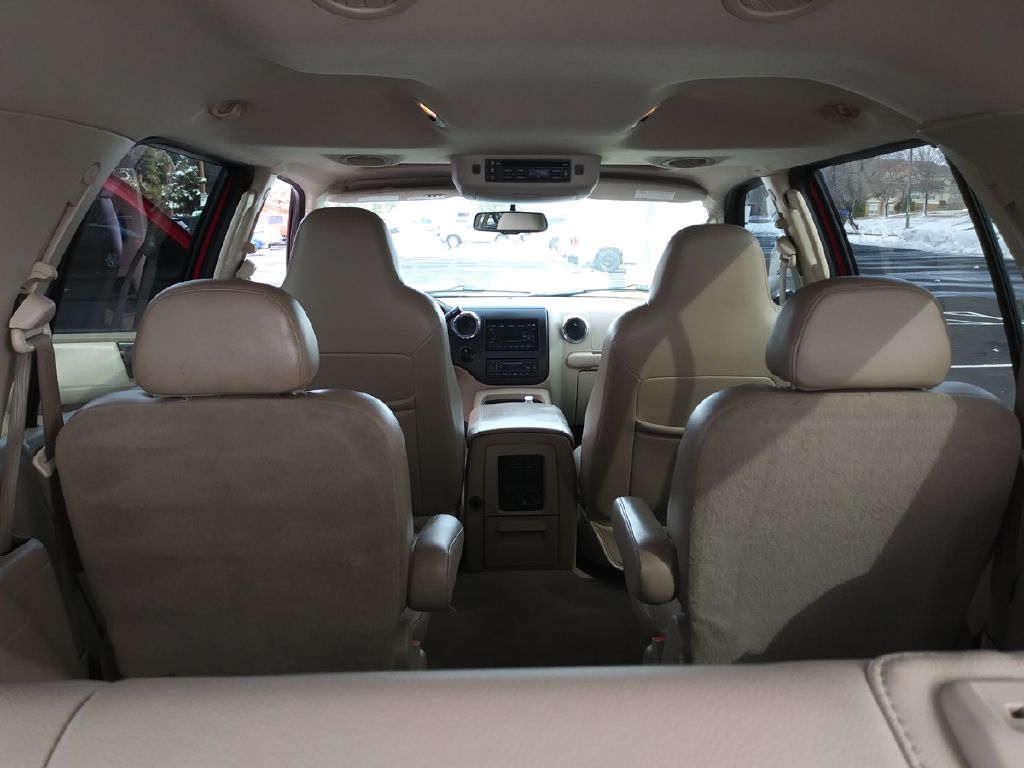 Photo 17 of this FORD EXPEDITION
