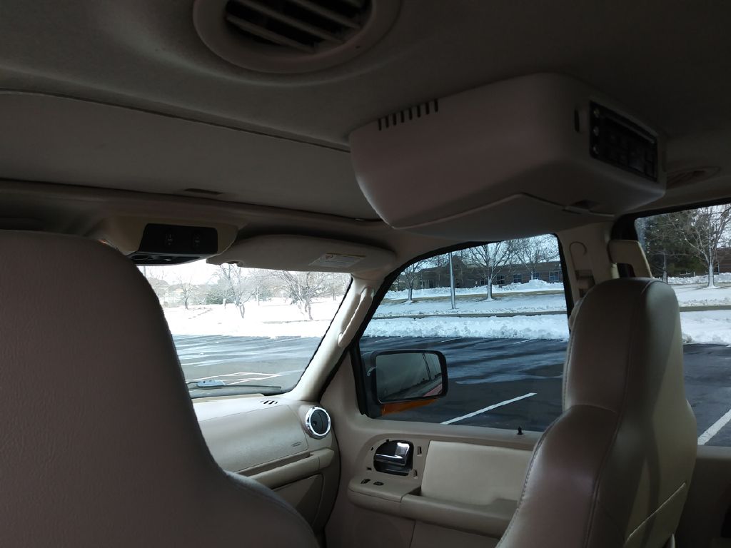 Photo 20 of this FORD EXPEDITION