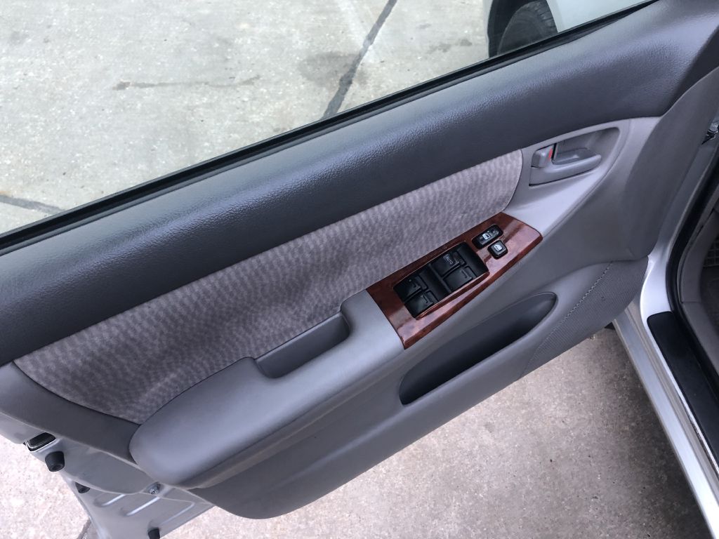 Photo 9 of this TOYOTA COROLLA