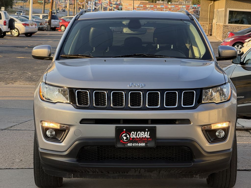 Photo 2 of this JEEP COMPASS