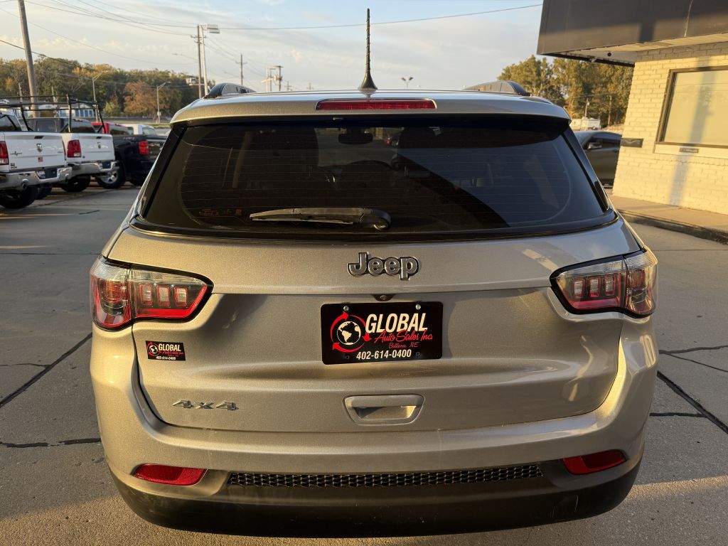 Photo 6 of this JEEP COMPASS