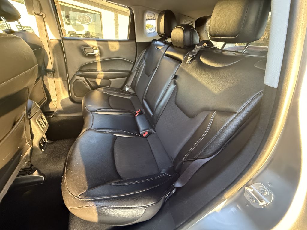 Photo 13 of this JEEP COMPASS