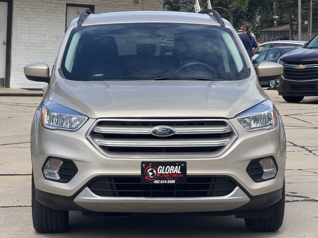 Photo 2 of this FORD ESCAPE SE