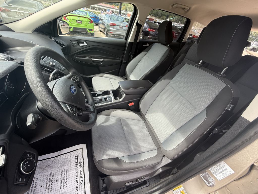Photo 11 of this FORD ESCAPE SE