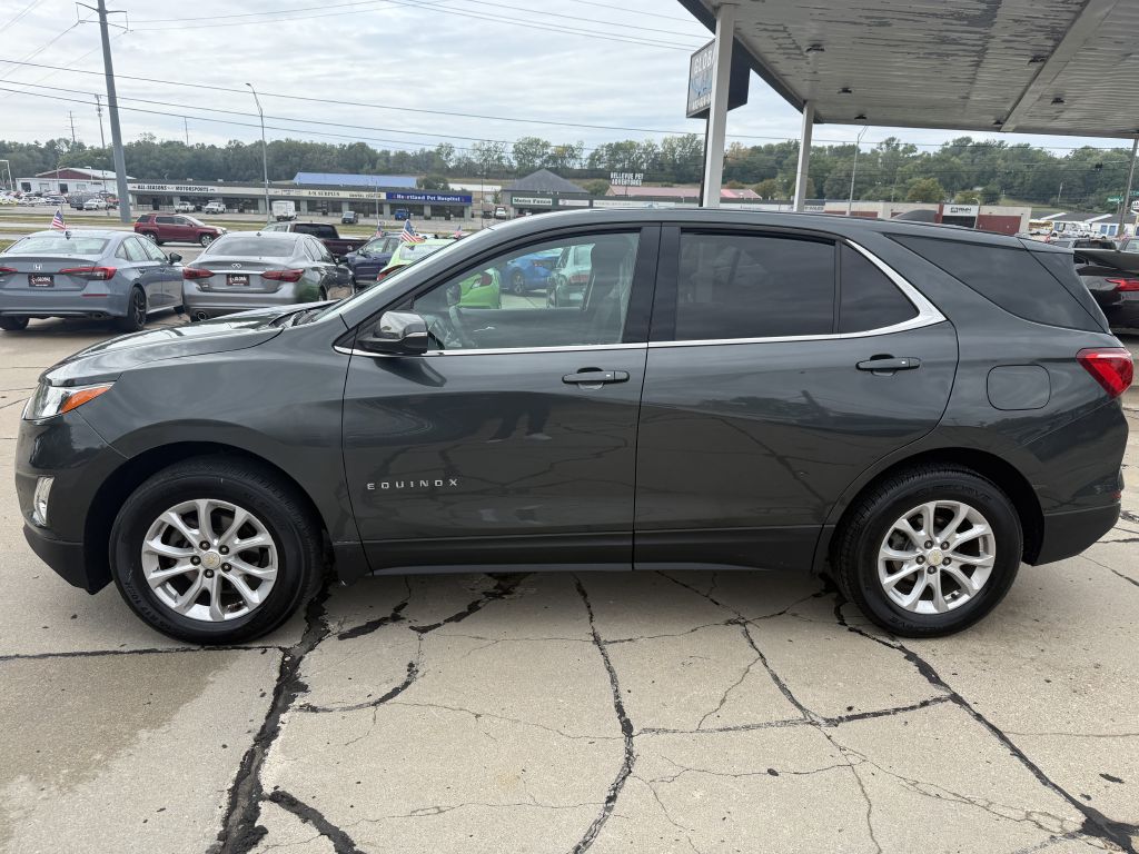 Photo 4 of this CHEVROLET EQUINOX