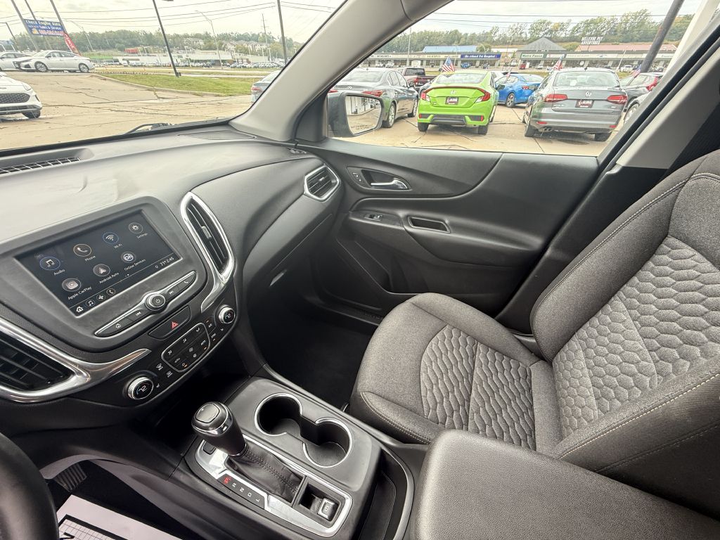 Photo 18 of this CHEVROLET EQUINOX