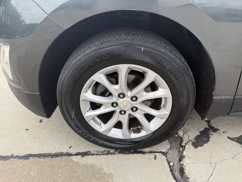 Photo 19 of this CHEVROLET EQUINOX