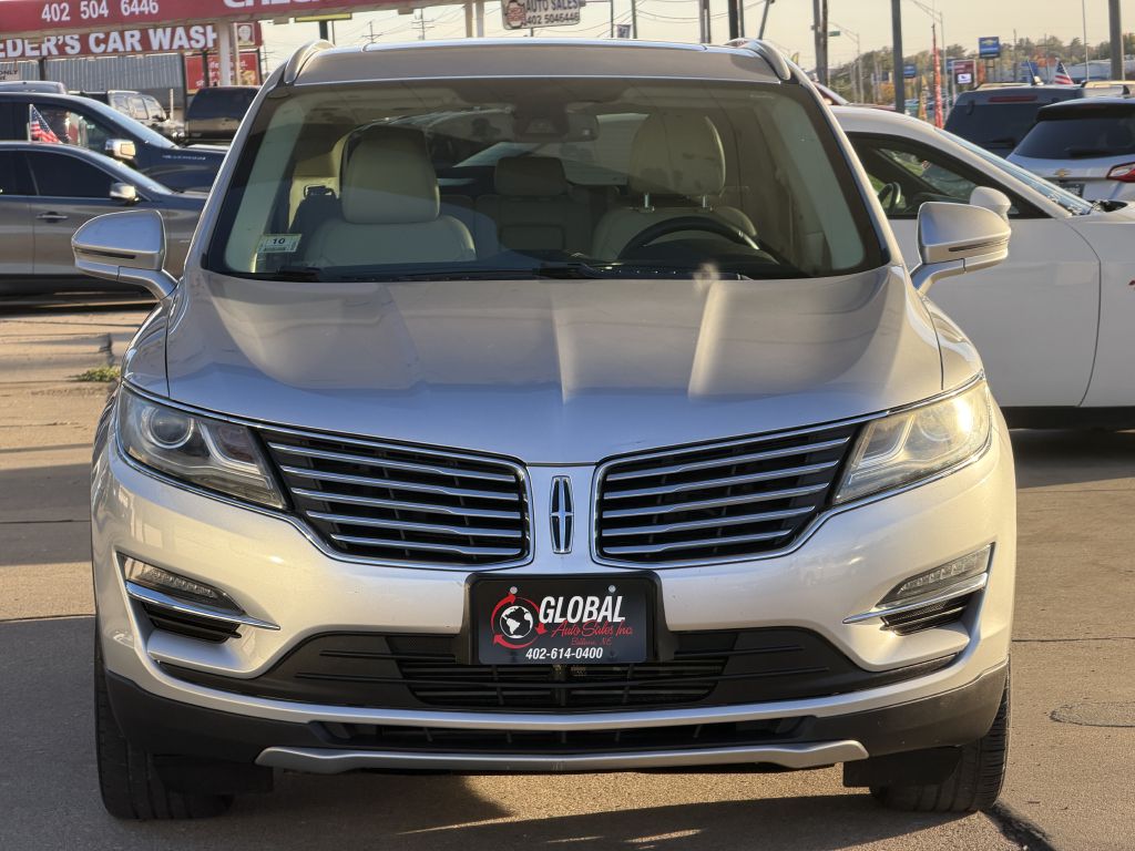 Photo 2 of this LINCOLN MKC