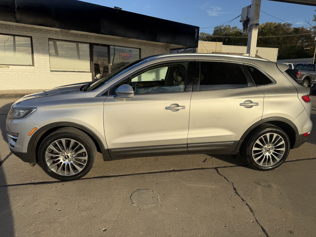 Photo 4 of this LINCOLN MKC