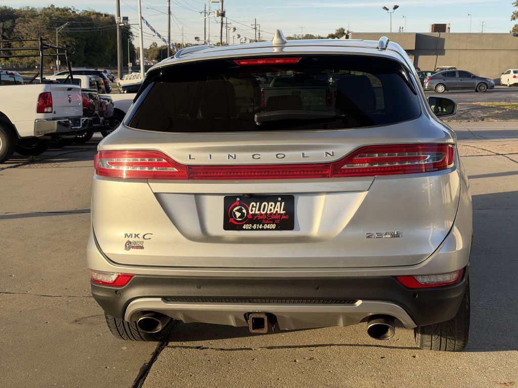 Photo 6 of this LINCOLN MKC