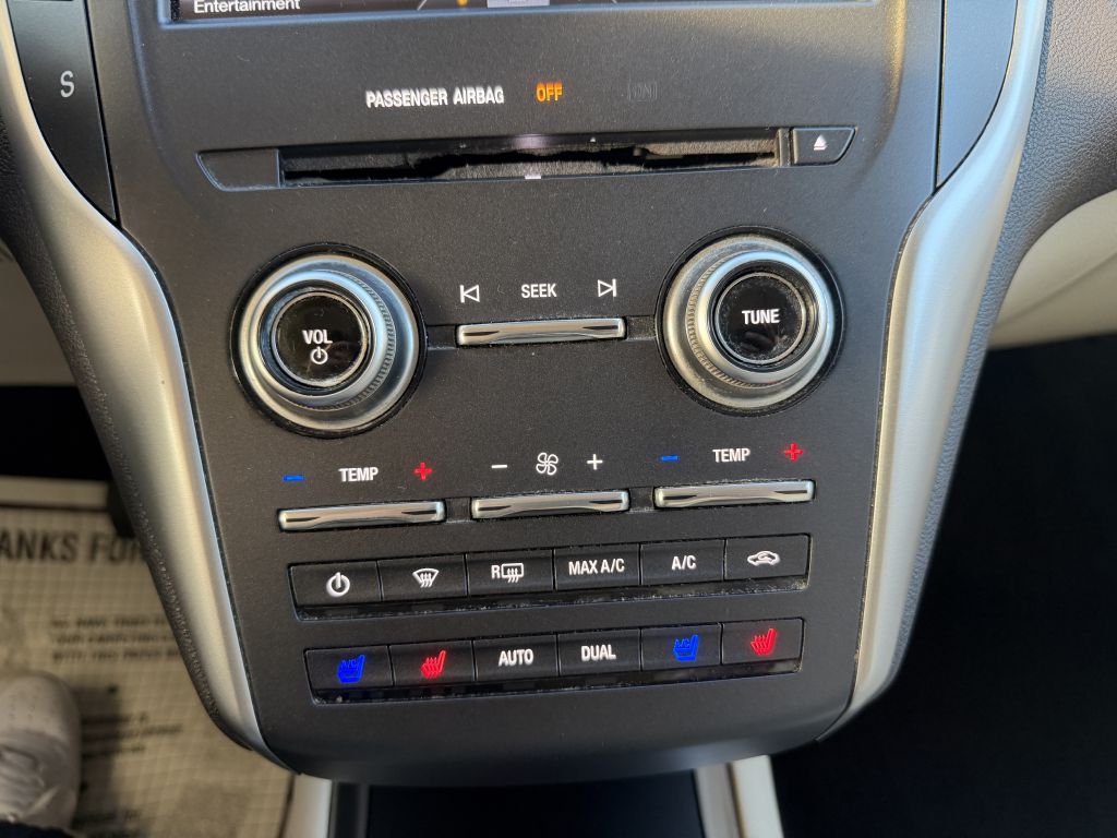 Photo 17 of this LINCOLN MKC