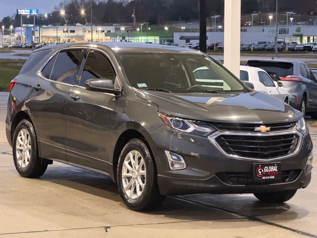 Photo 2 of this CHEVROLET EQUINOX