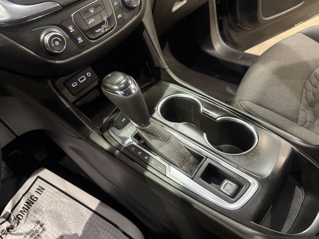 Photo 18 of this CHEVROLET EQUINOX