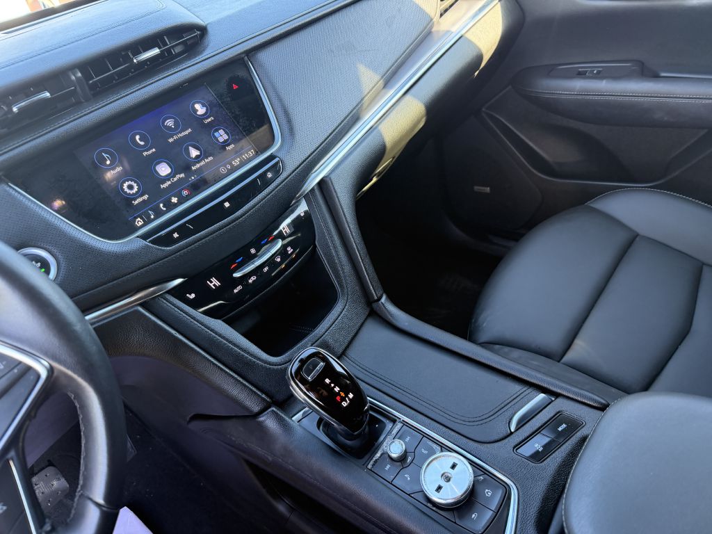 Photo 17 of this CADILLAC XT5