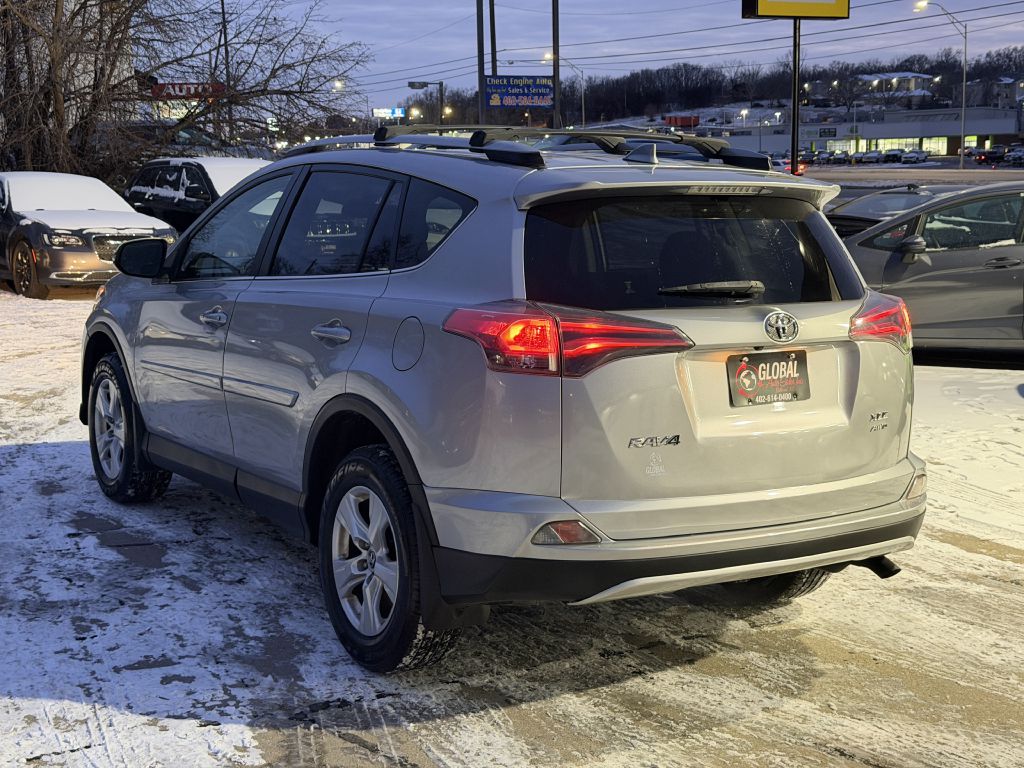 Photo 4 of this TOYOTA RAV4