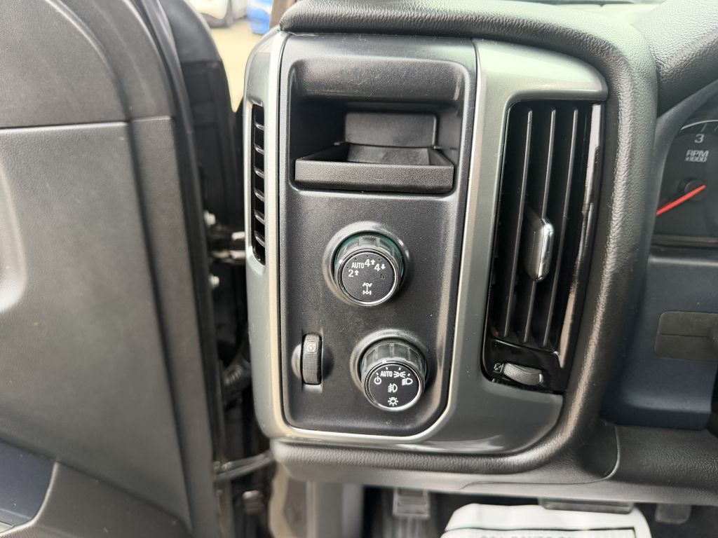 Photo 12 of this CHEVROLET SILVERADO 1500
