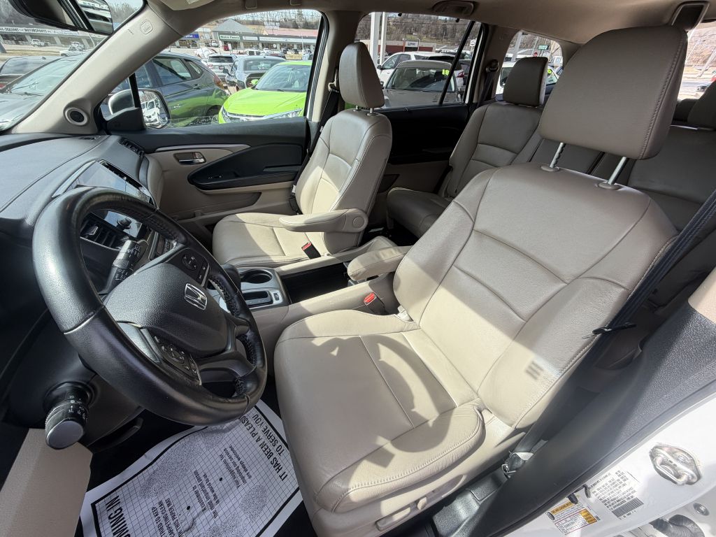Photo 10 of this HONDA PILOT EX-L