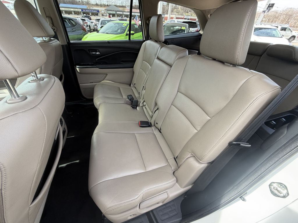 Photo 11 of this HONDA PILOT EX-L