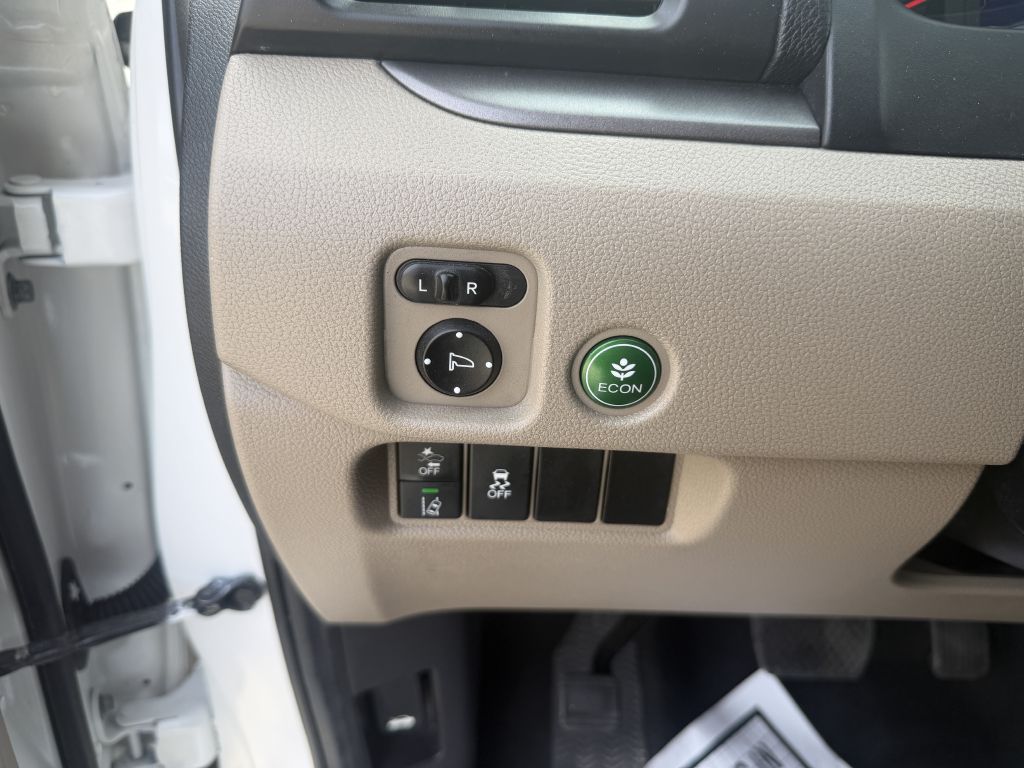 Photo 13 of this HONDA PILOT EX-L