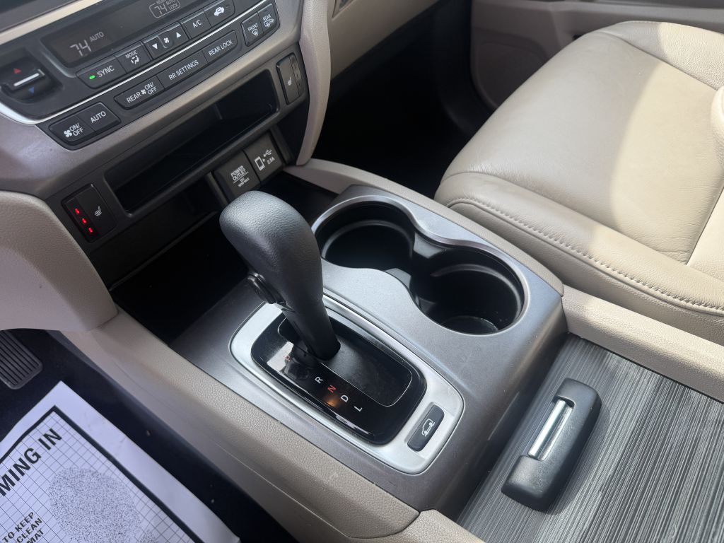 Photo 18 of this HONDA PILOT EX-L
