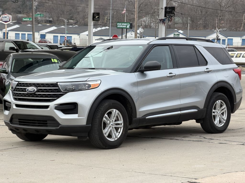 Photo 3 of this FORD EXPLORER