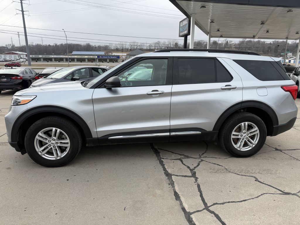 Photo 4 of this FORD EXPLORER