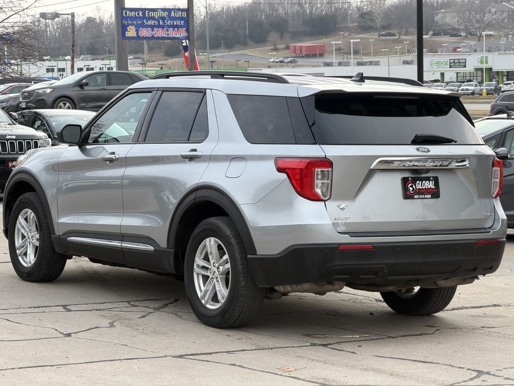 Photo 5 of this FORD EXPLORER