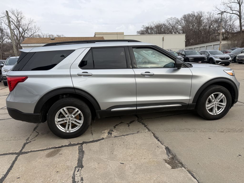 Photo 7 of this FORD EXPLORER