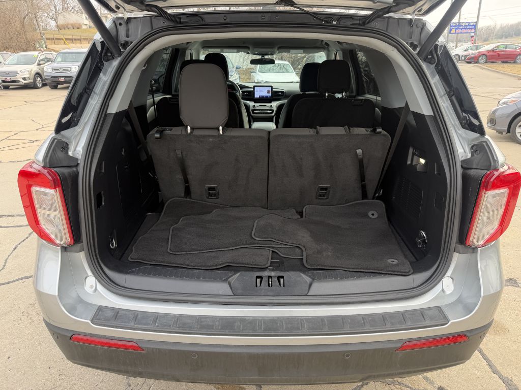 Photo 8 of this FORD EXPLORER