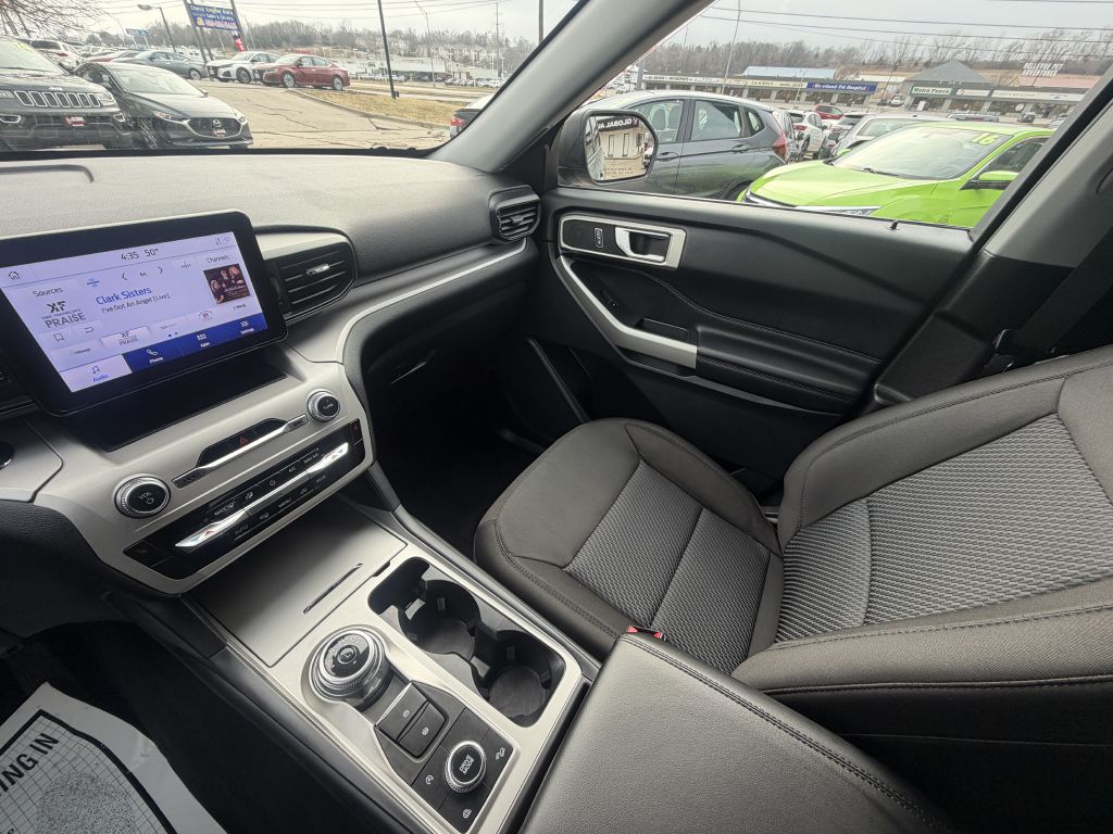 Photo 20 of this FORD EXPLORER