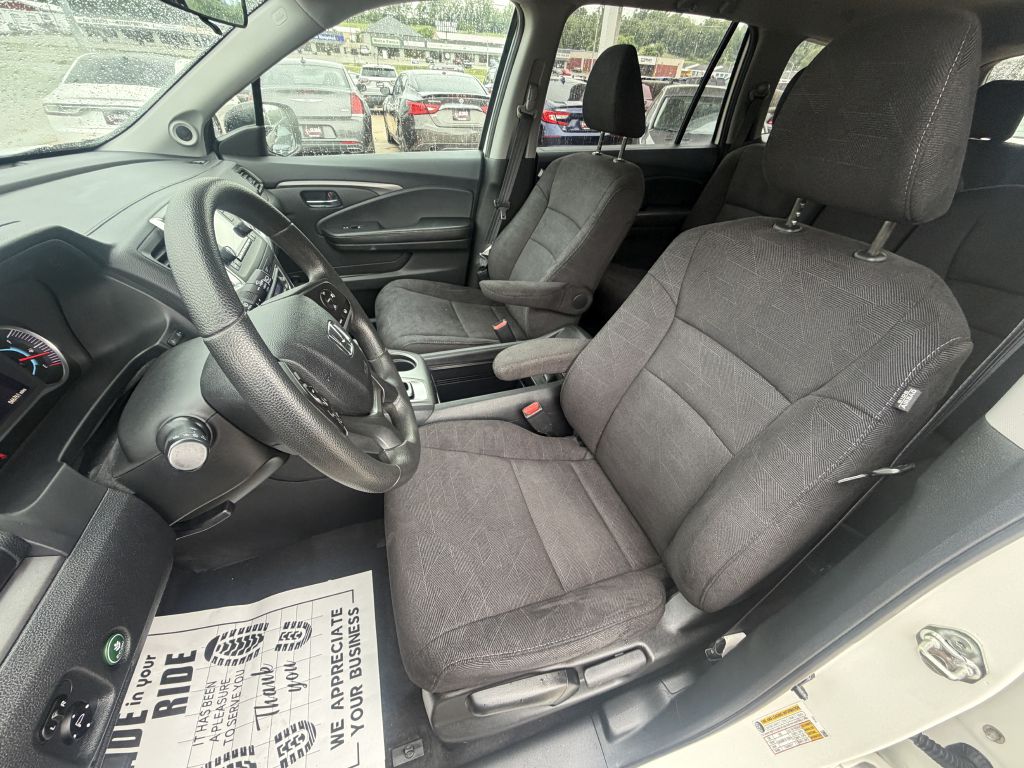 Photo 10 of this HONDA PILOT