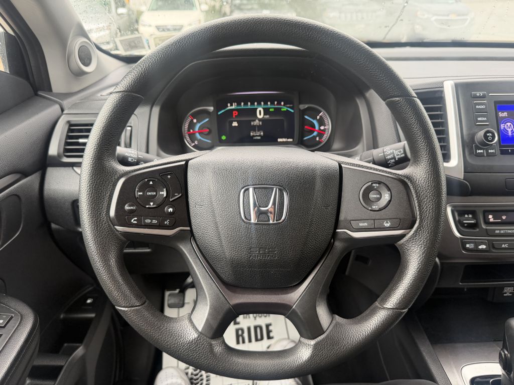 Photo 14 of this HONDA PILOT