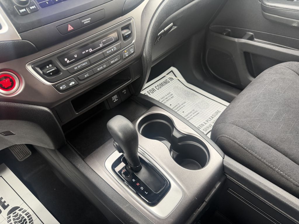 Photo 18 of this HONDA PILOT