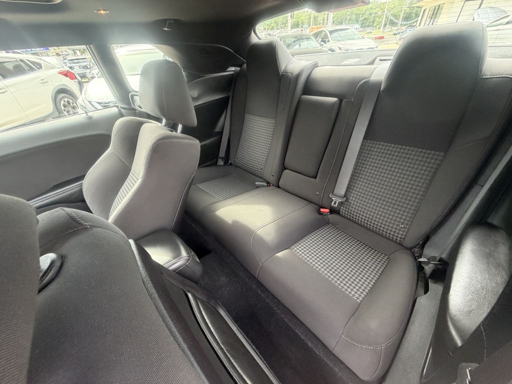 Photo 11 of this DODGE CHALLENGER AWD