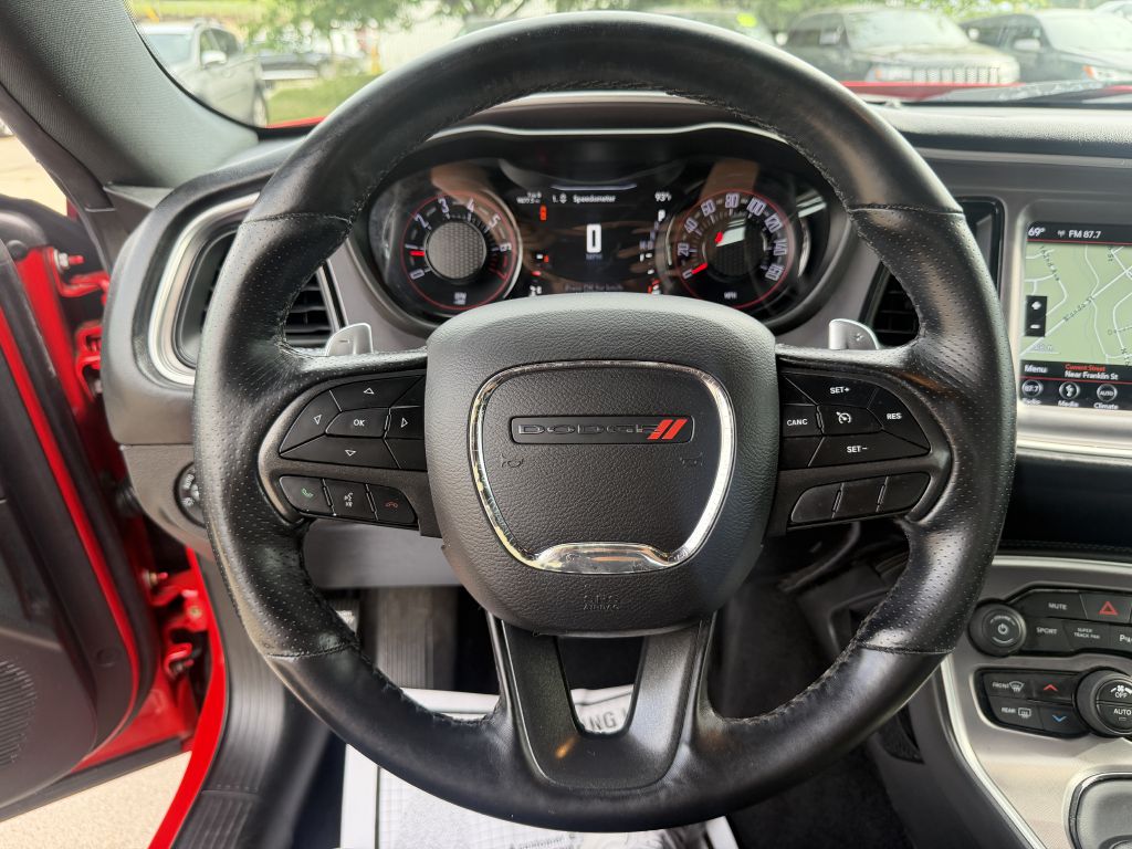 Photo 12 of this DODGE CHALLENGER AWD