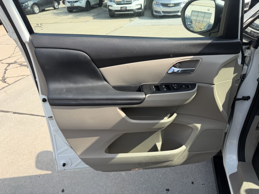 Photo 9 of this HONDA ODYSSEY EX-L