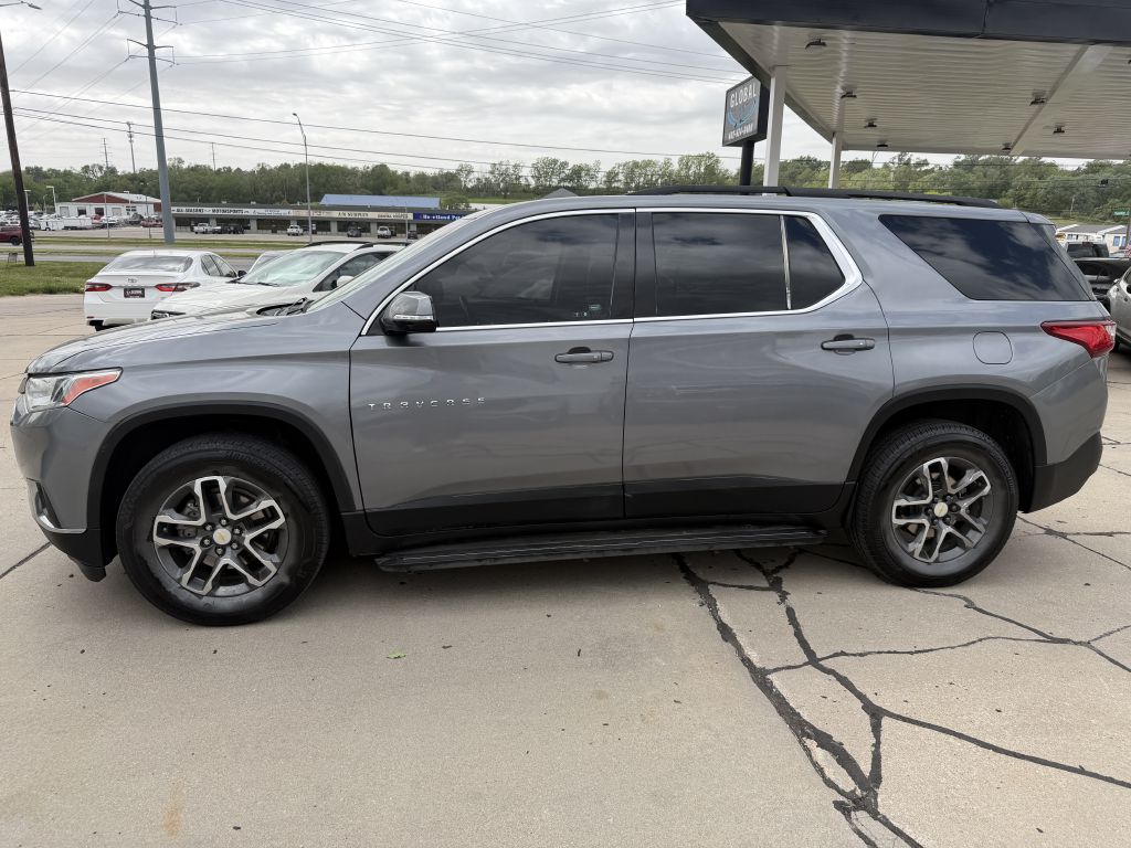 Photo 4 of this CHEVROLET TRAVERSE