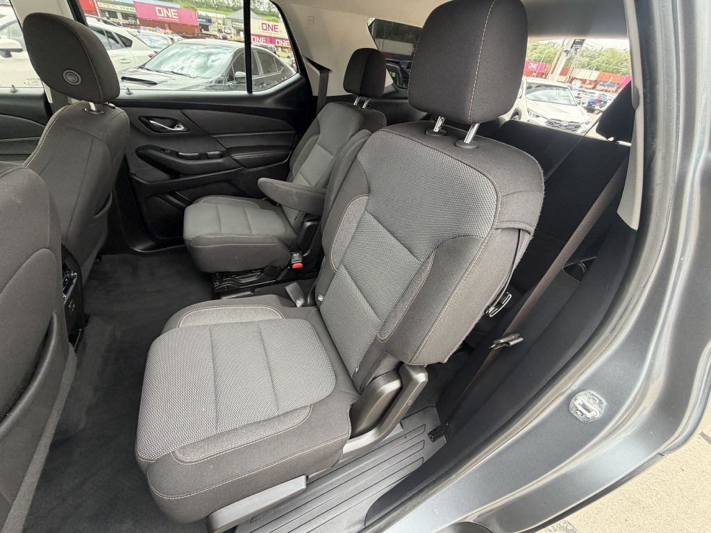 Photo 11 of this CHEVROLET TRAVERSE
