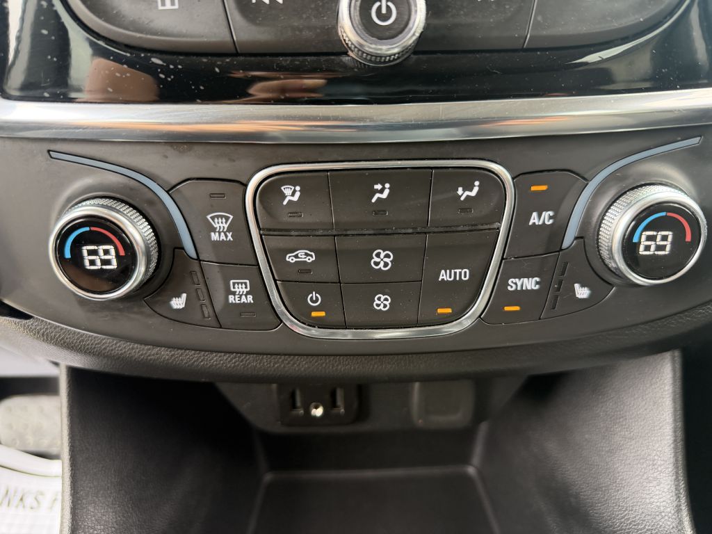 Photo 18 of this CHEVROLET TRAVERSE