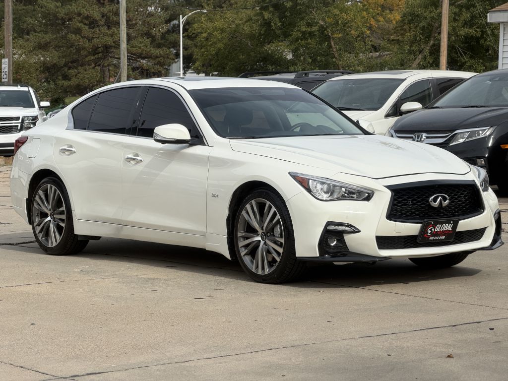 Photo 2 of this INFINITI Q50