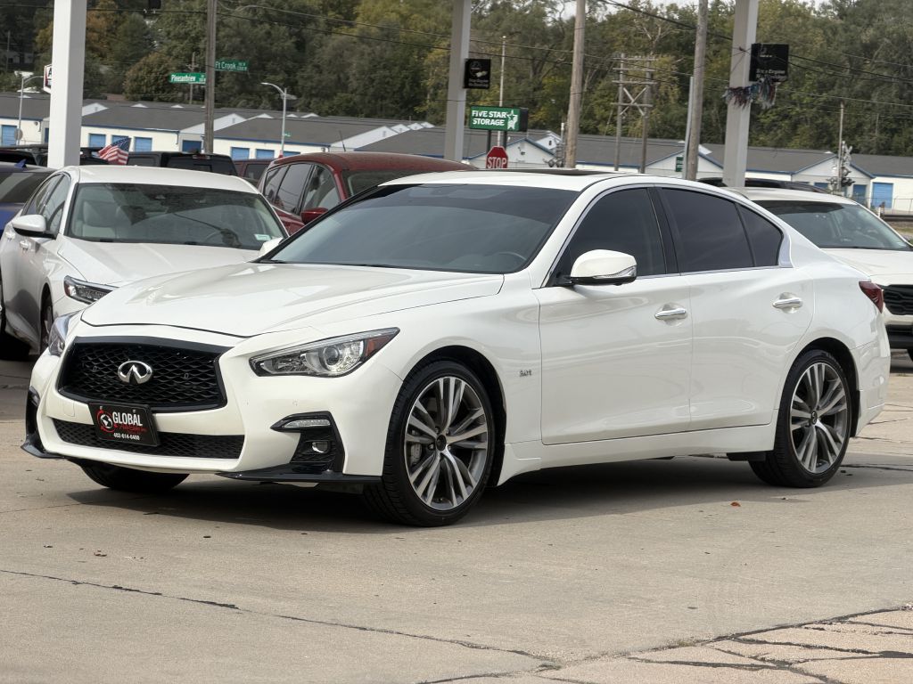 Photo 3 of this INFINITI Q50