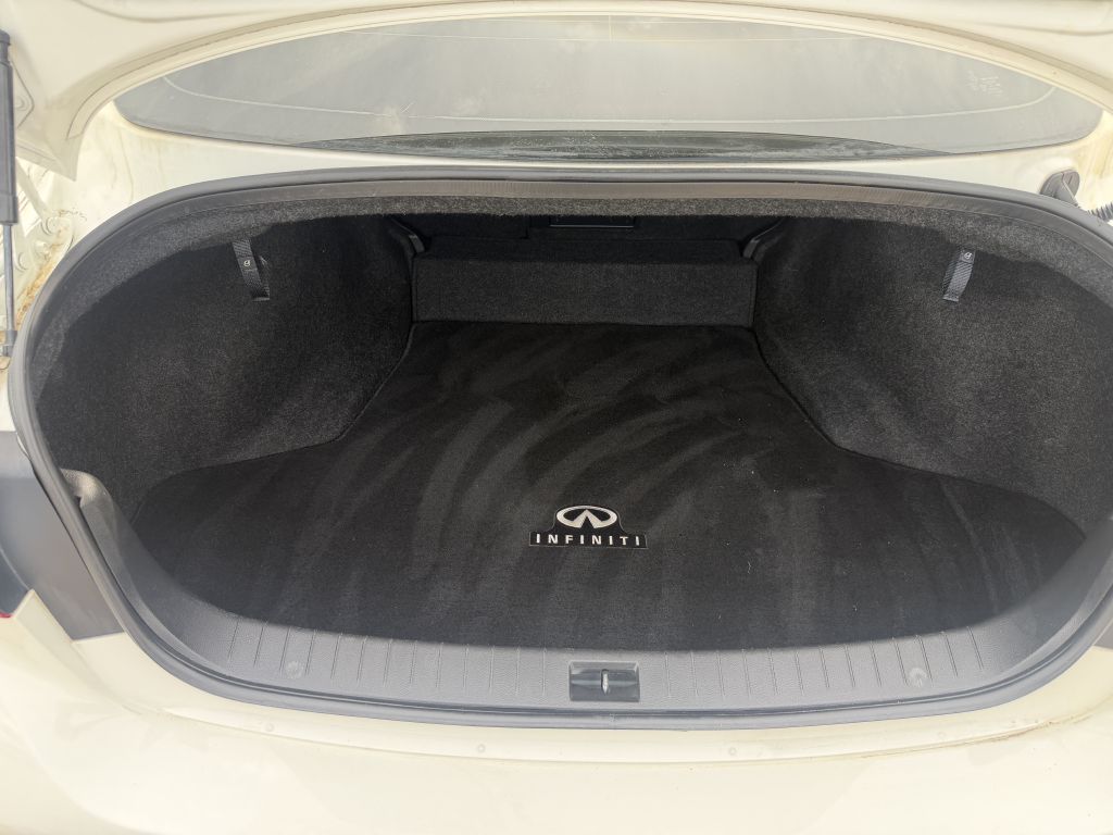 Photo 8 of this INFINITI Q50